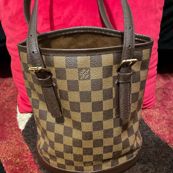 Louis Vuitton bucket bag - Picture 3 of 11